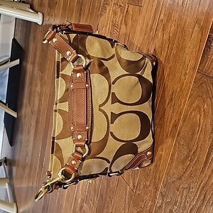 Coach purse B0771-10619